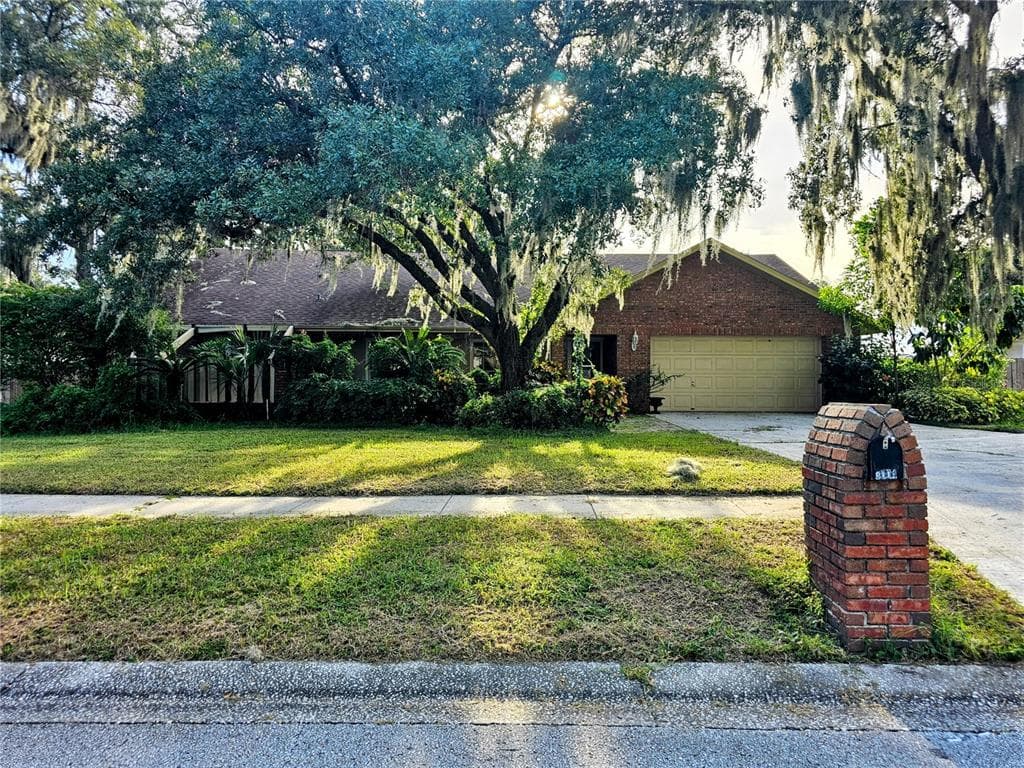 3004 ROLLING ACRES PLACE