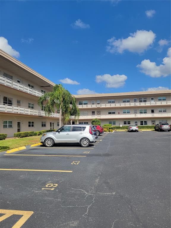 5530 80TH STREET N UNIT D304 ST PETERSBURG, FL 33709
