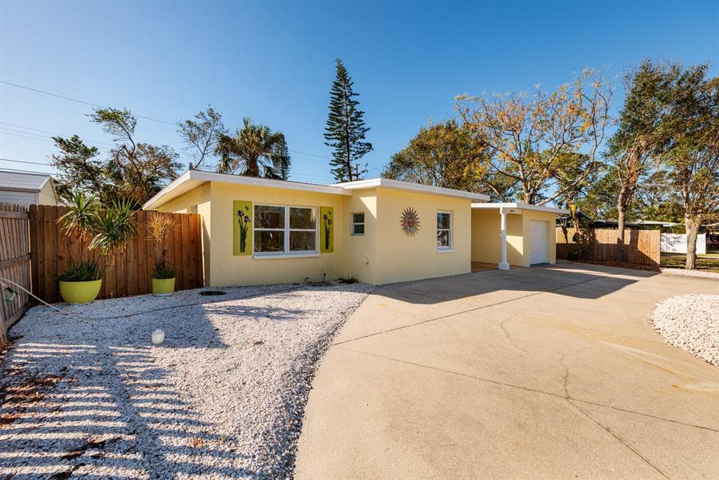 6614 10TH AVENUE TERRACE S ST PETERSBURG, FL 33707