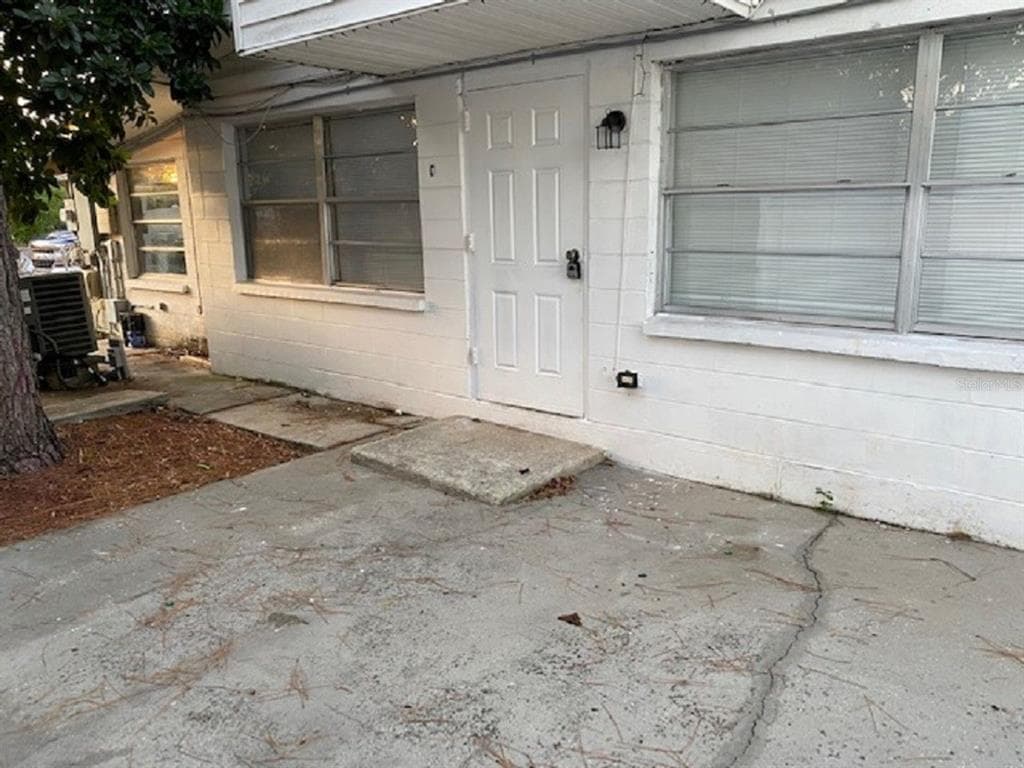 4406 W PARIS STREET TAMPA, FL 33614