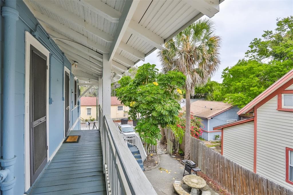 471 9TH AVENUE N UNIT 4 ST PETERSBURG, FL 33701