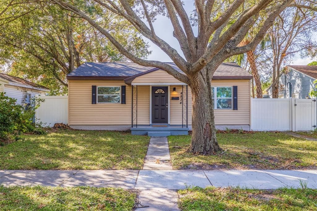 4834 DR MARTIN LUTHER KING JR STREET N ST PETERSBURG, FL 33703