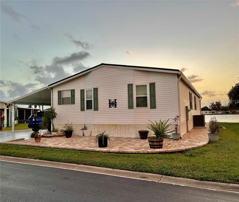 1624 SW 35TH CIRCLE OKEECHOBEE, FL 34974