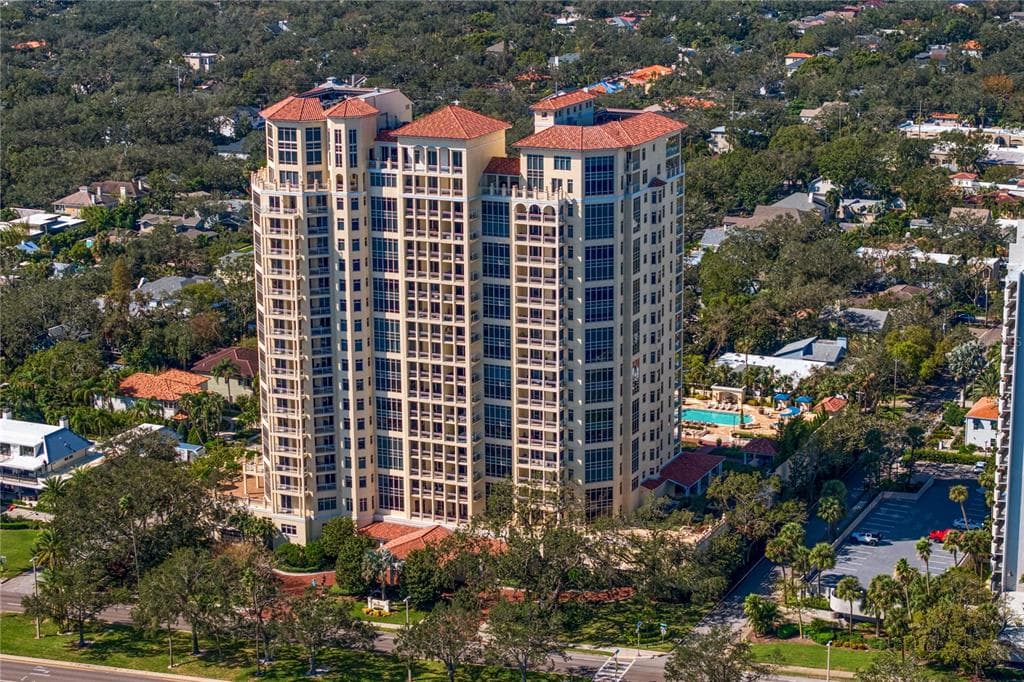 4201 BAYSHORE BOULEVARD UNIT 2101 TAMPA, FL 33611