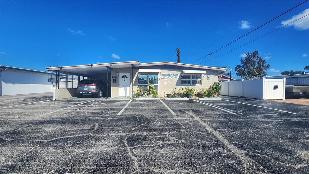 5207 MARINE PARKWAY NEW PORT RICHEY, FL 34652