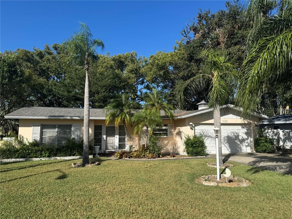 1332 MARJOHN AVENUE CLEARWATER, FL 33756