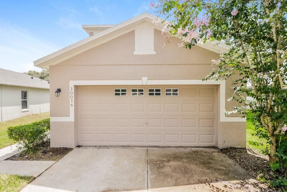 10016 LANDPORT WAY LAND O LAKES, FL 34638