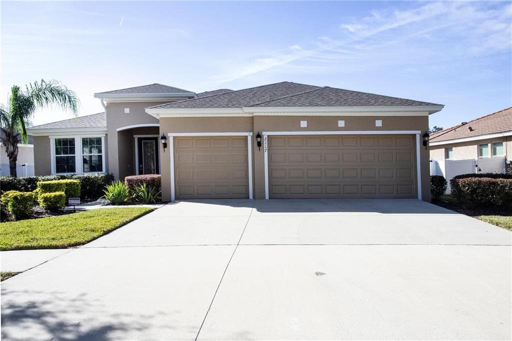 2117 VALTERRA VISTA WAY VALRICO, FL 33594