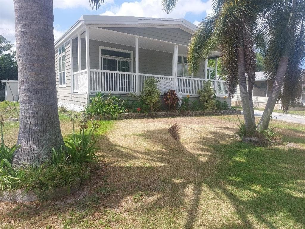 140 INDEPENDENCE AVENUE UNIT 11 PALM HARBOR, FL 34684
