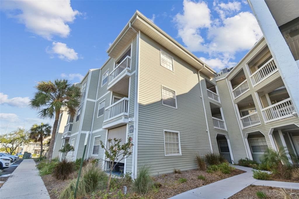 6916 STONES THROW CIRCLE N UNIT 9309 ST PETERSBURG, FL 33710