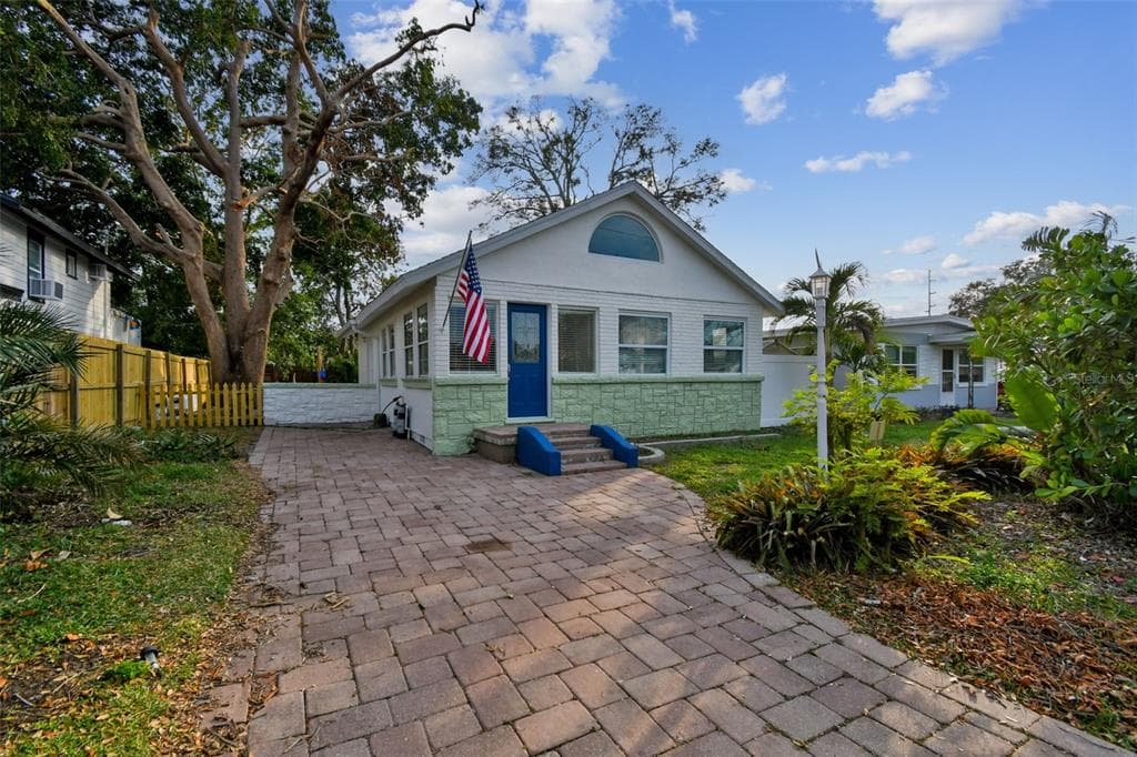 4310 14TH AVENUE N ST PETERSBURG, FL 33713