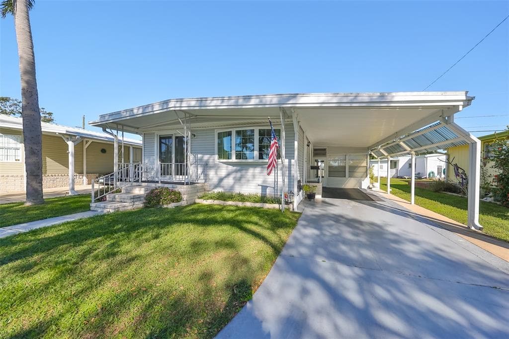 980 7TH STREET NW UNIT 30 LARGO, FL 33770