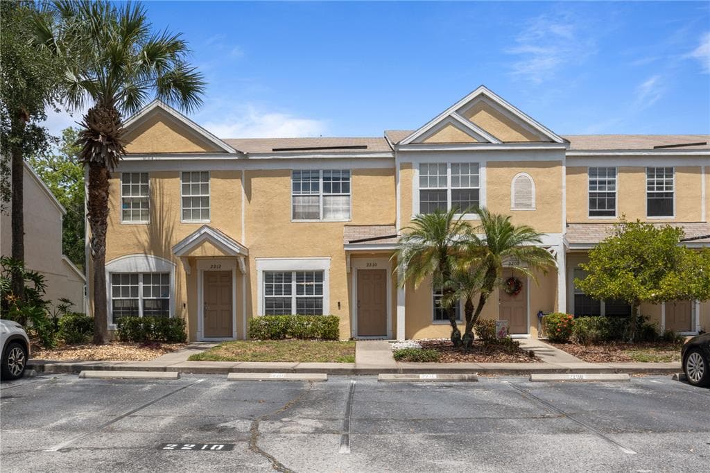 2210 LAKE WOODBERRY CIRCLE BRANDON, FL 33510