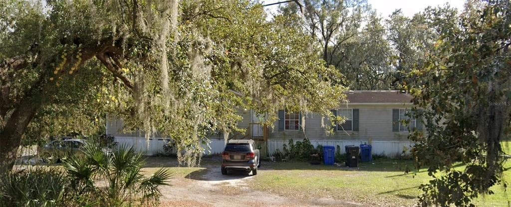 4994 NESMITH ROAD PLANT CITY, FL 33567