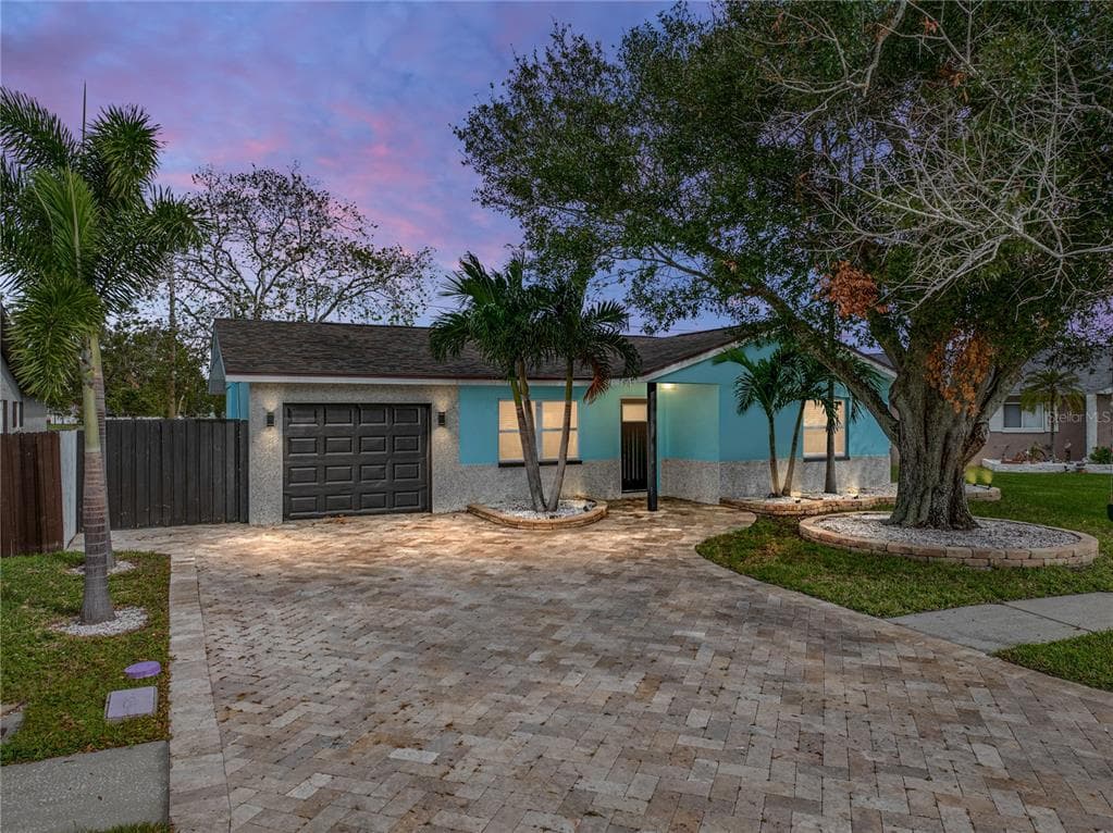 5605 103RD TERRACE N PINELLAS PARK, FL 33782