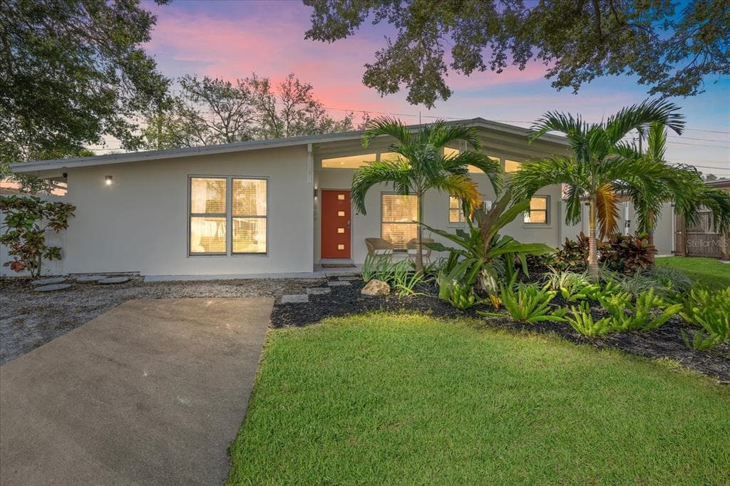 2966 BROWNING STREET SARASOTA, FL 34237