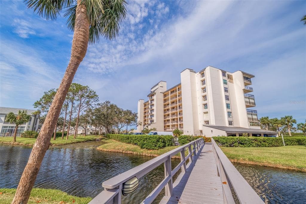 11590 SHIPWATCH DRIVE UNIT 846 LARGO, FL 33774