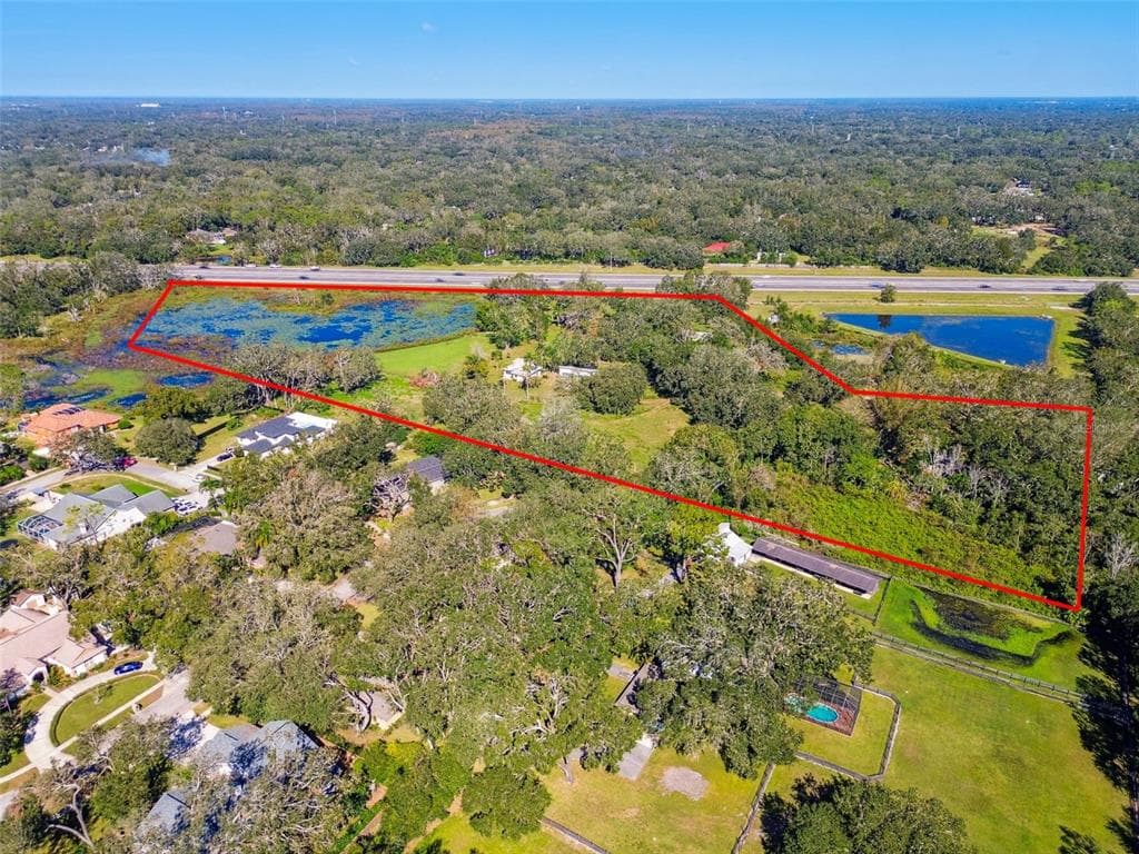 1810 CURRY ROAD LUTZ, FL 33549