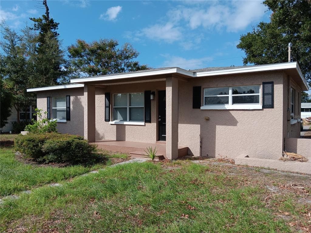 625 40TH AVENUE NE ST PETERSBURG, FL 33703