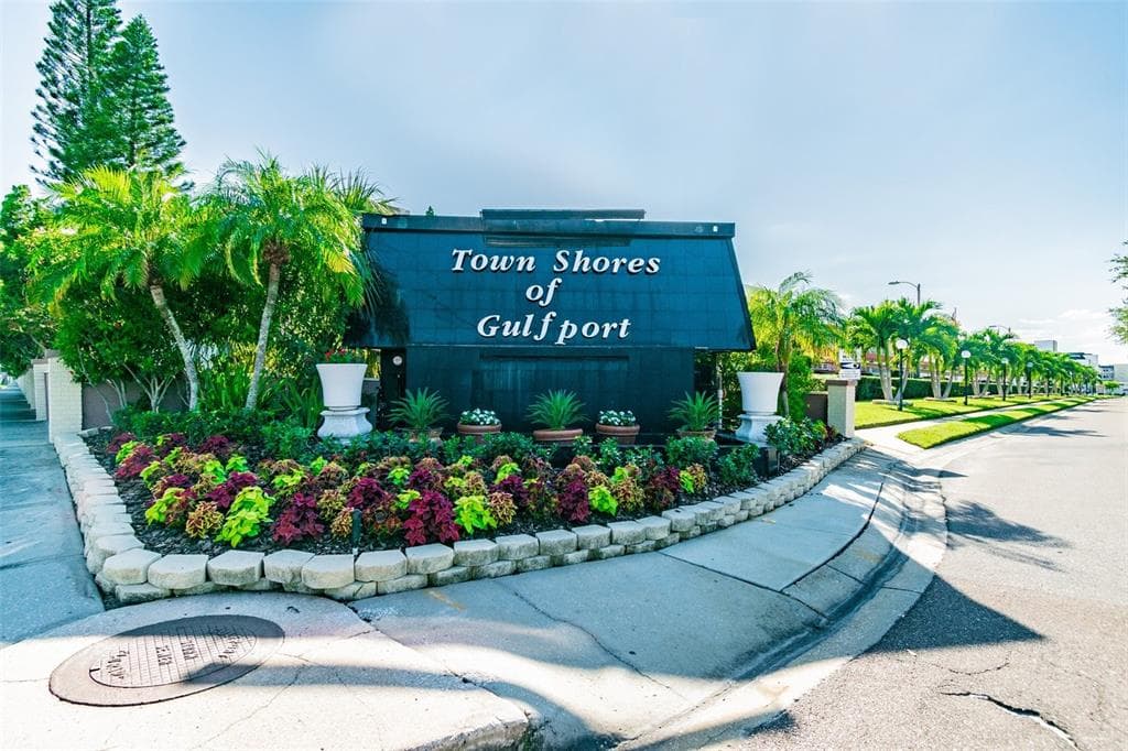3114 59TH STREET S UNIT 414 GULFPORT, FL 33707
