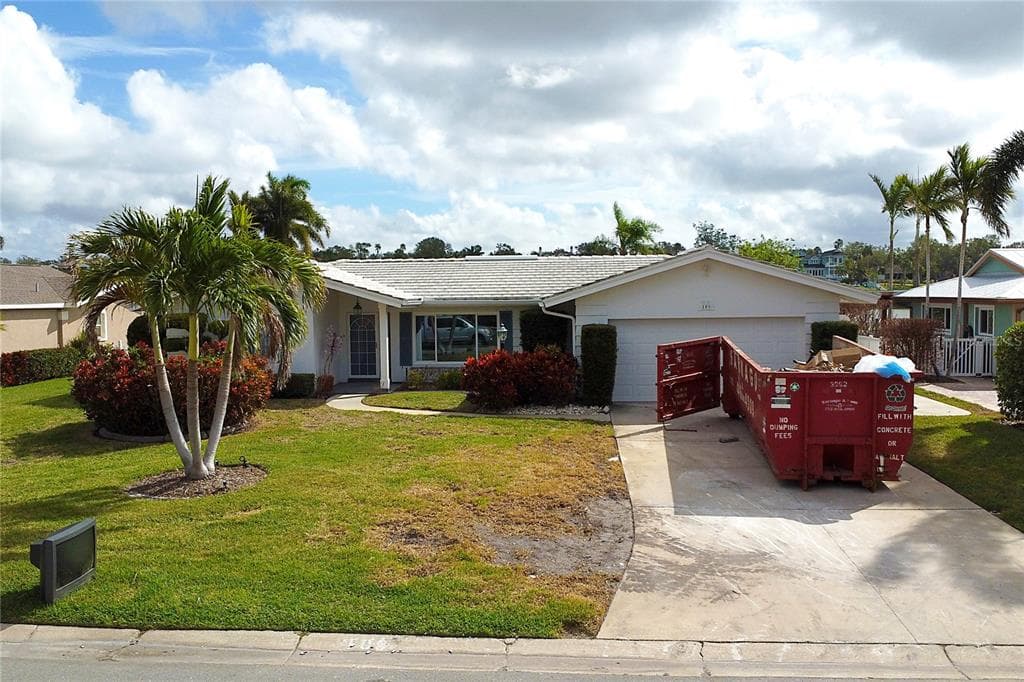 109 POINCIANA LANE LARGO, FL 33770
