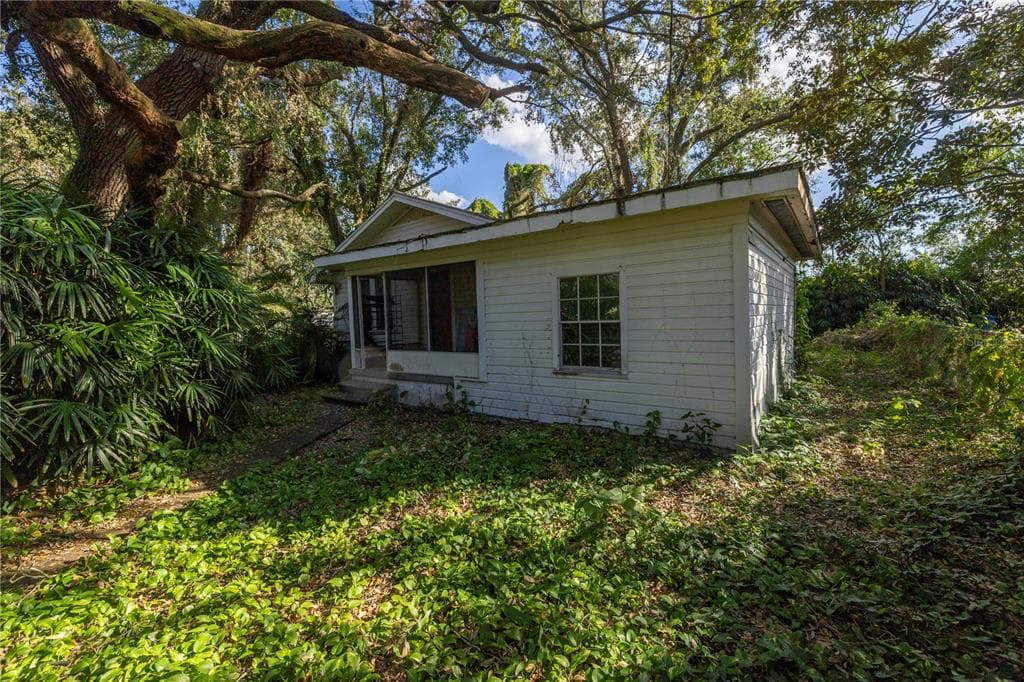 7414 BROOKLYN ROAD TAMPA, FL 33625