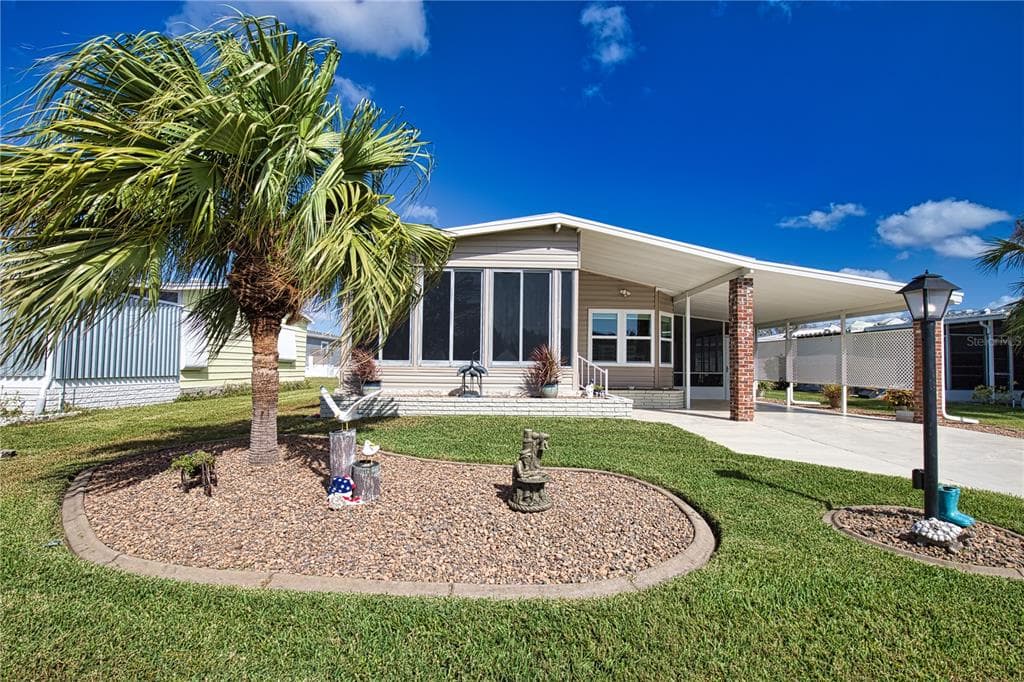 716 DEL LUNA DRIVE NORTH PORT, FL 34287