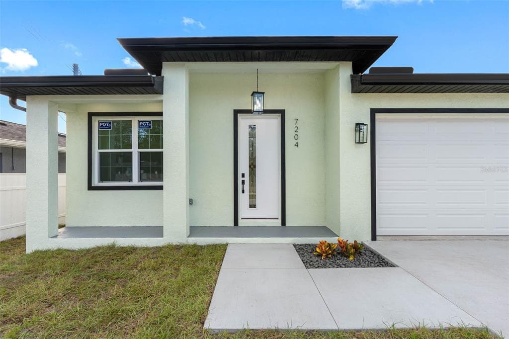 7204 N HIMES AVENUE TAMPA, FL 33614