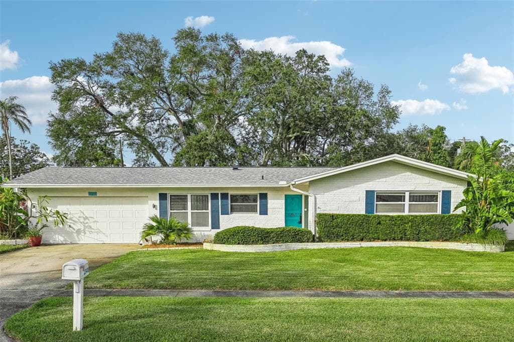 2340 GLENMOOR ROAD N CLEARWATER, FL 33764