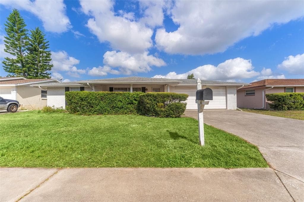 7315 OAKSHIRE DRIVE PORT RICHEY, FL 34668