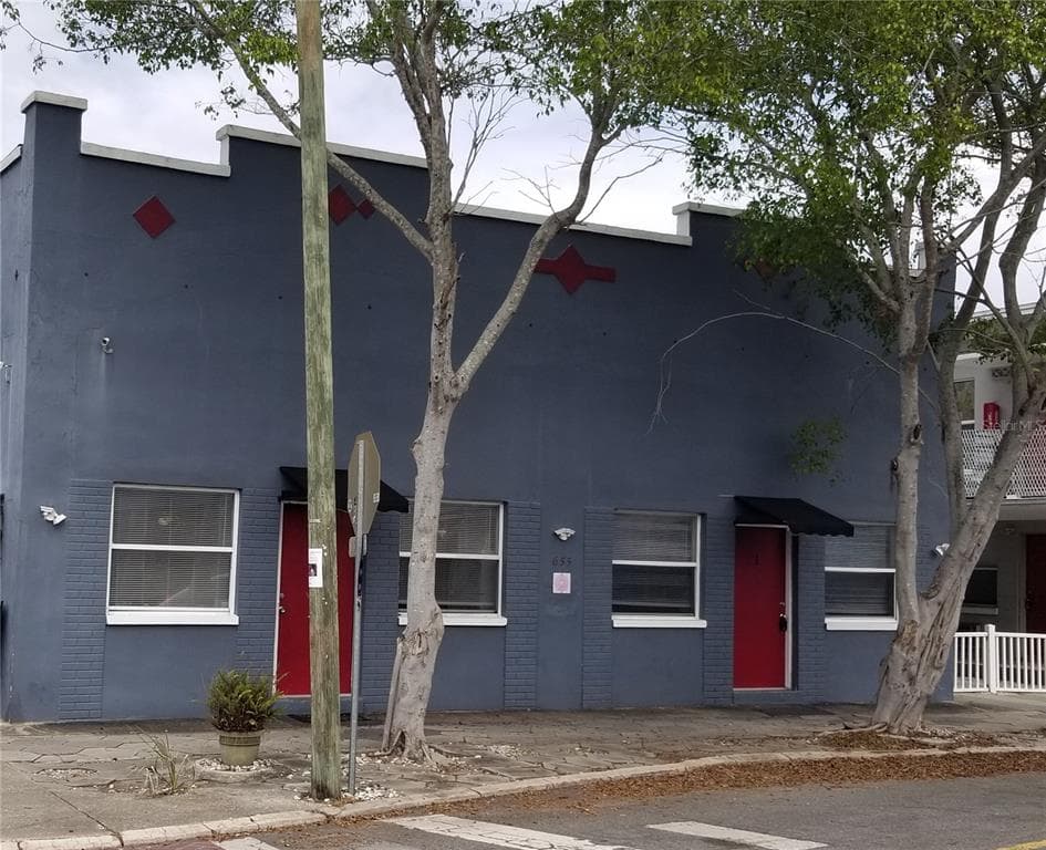 655 7TH AVENUE N UNIT 1 ST PETERSBURG, FL 33701
