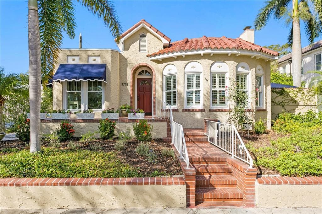 1718 1ST STREET N ST PETERSBURG, FL 33704