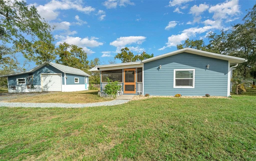 11384 MARIPOE ROAD WEEKI WACHEE, FL 34614