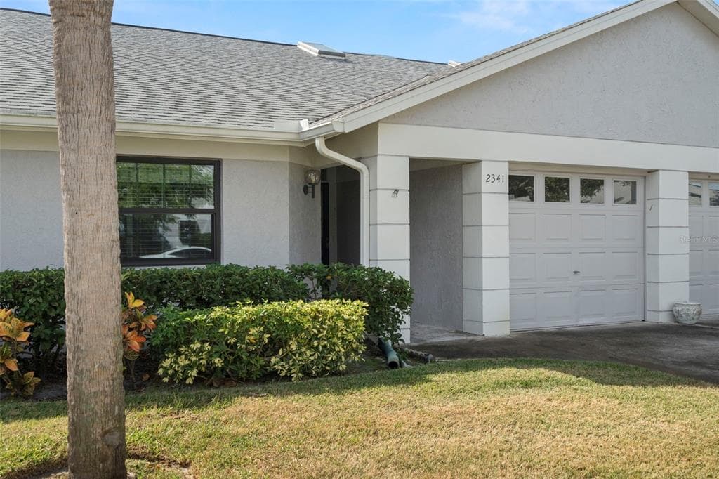 2341 BEVERLY DRIVE UNIT 202 DUNEDIN, FL 34698