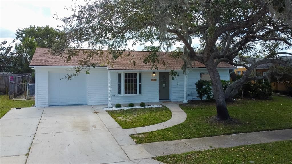 3132 SALTON STREET HOLIDAY, FL 34691