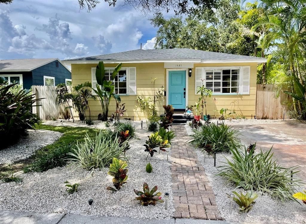 1421 55TH AVENUE N ST PETERSBURG, FL 33703