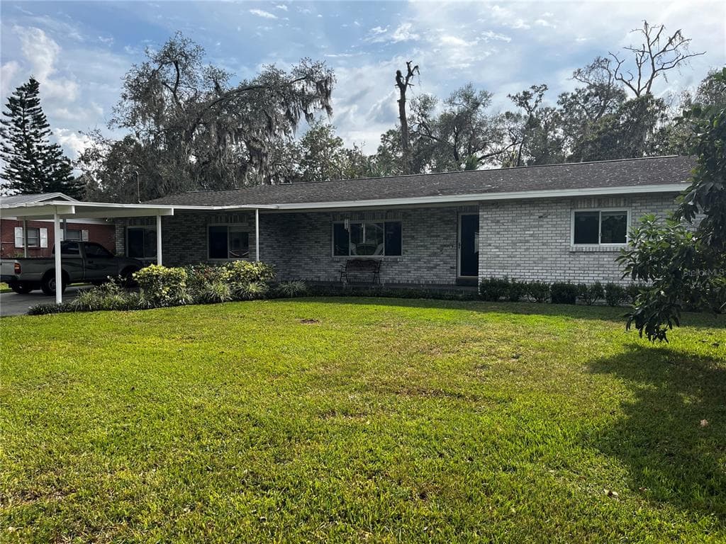 1902 DIERKER DRIVE VALRICO, FL 33596