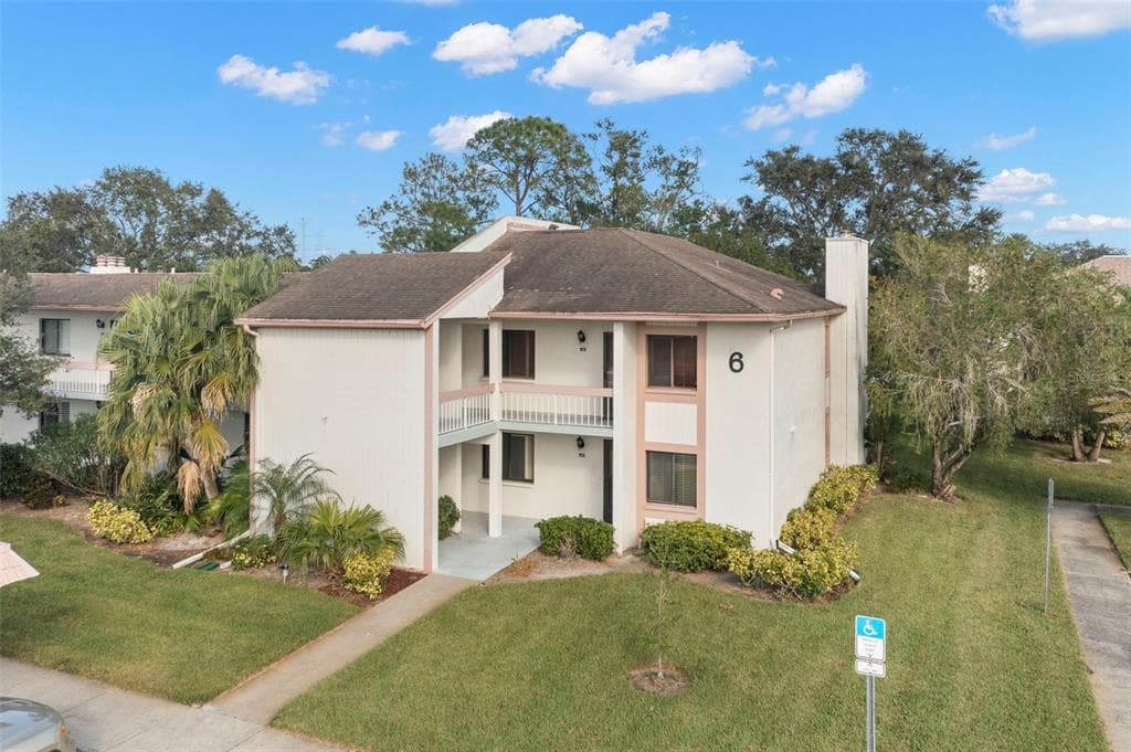 165 LAKEVIEW WAY UNIT 165 OLDSMAR, FL 34677