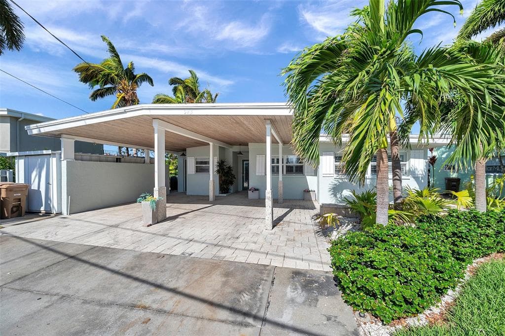 523 129TH AVENUE E MADEIRA BEACH, FL 33708