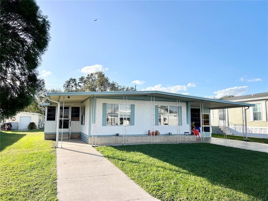 3331 DAWNS DELL ZEPHYRHILLS, FL 33541