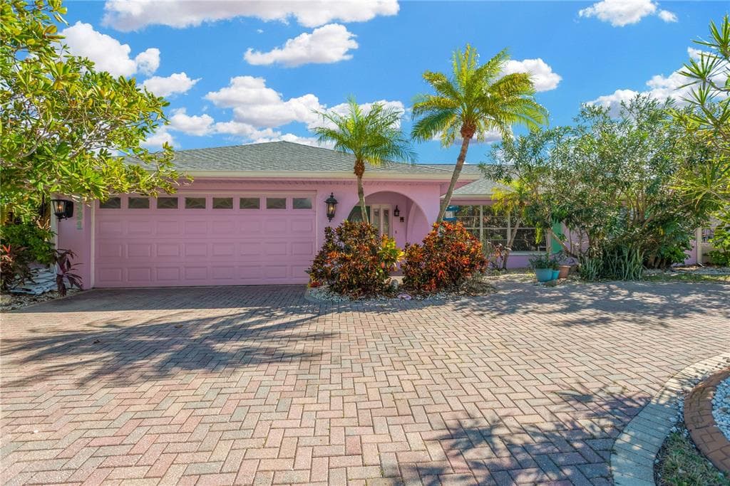 6331 COCOA LANE APOLLO BEACH, FL 33572