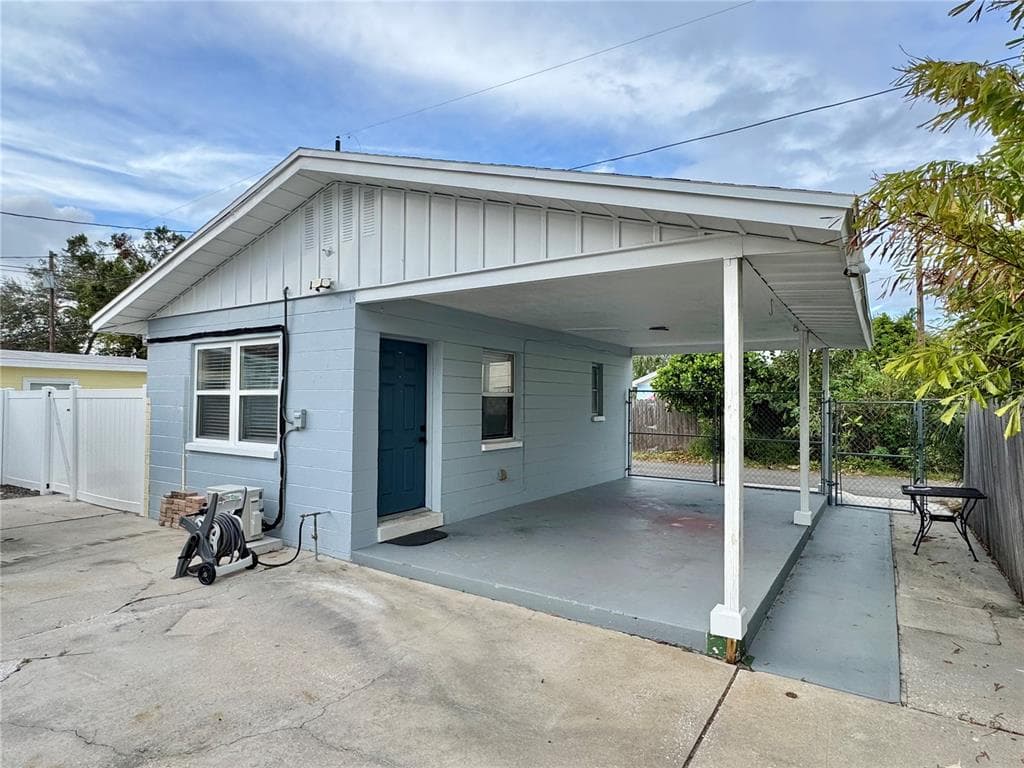3815 1ST AVENUE N UNIT B ST PETERSBURG, FL 33713