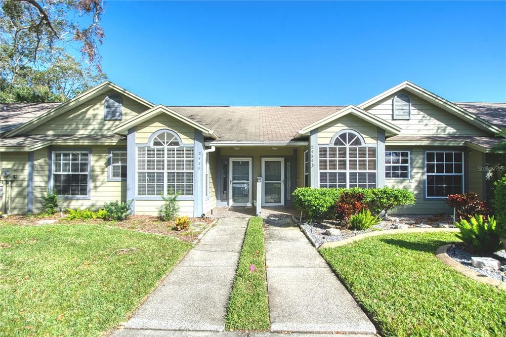 2430 BENTLEY DR PALM HARBOR, FL 34684