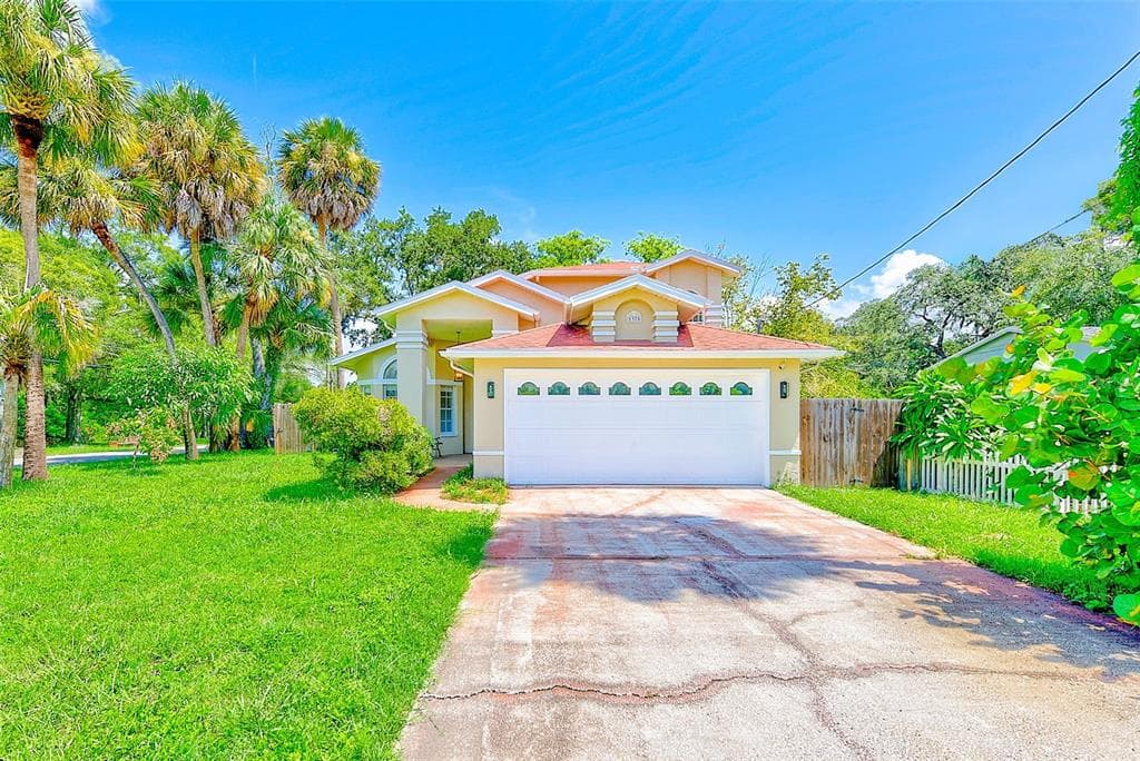 1375 CEDAR STREET SAFETY HARBOR, FL 34695