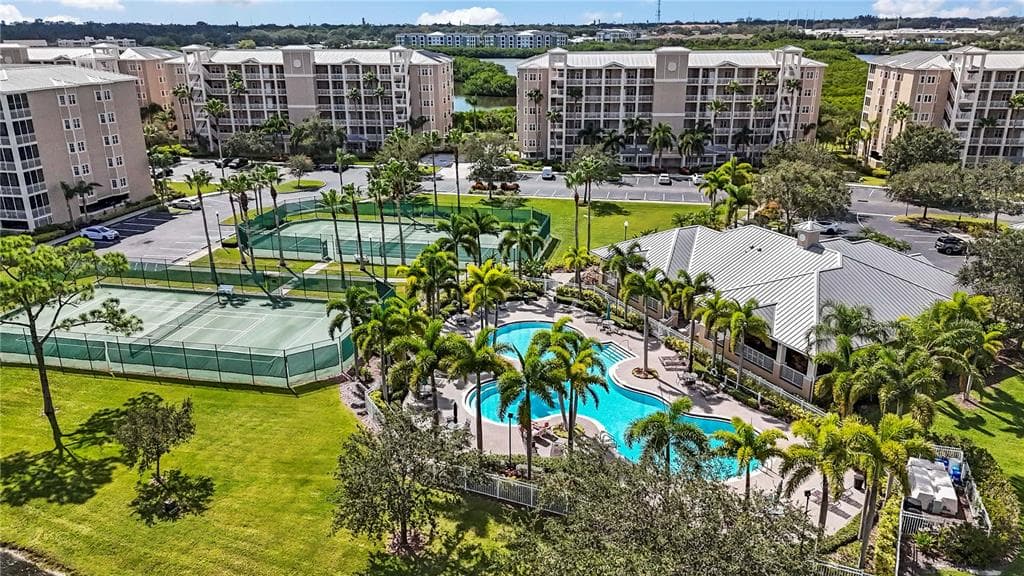 7070 KEY HAVEN ROAD UNIT 305 SEMINOLE, FL 33777