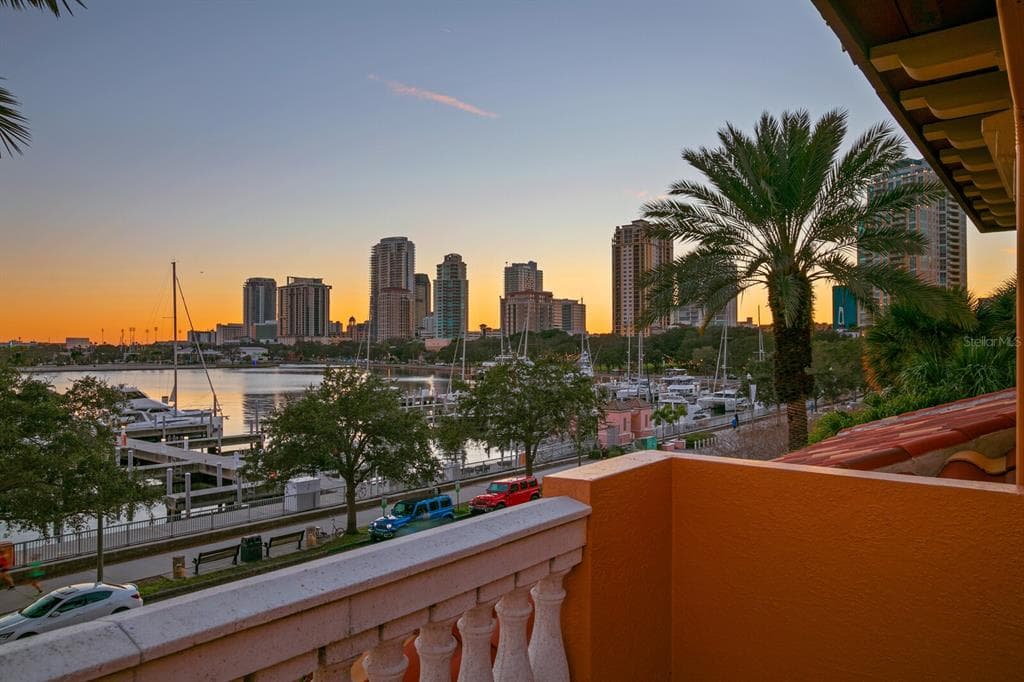 505 5TH AVENUE NE ST PETERSBURG, FL 33701