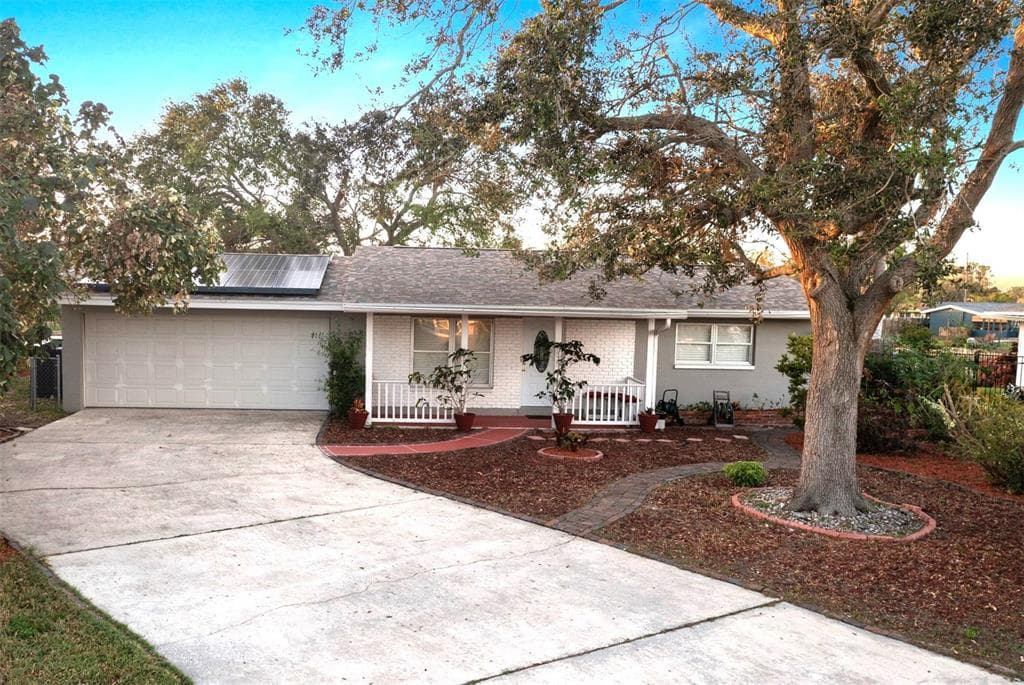8548 120TH ST SEMINOLE, FL 33772