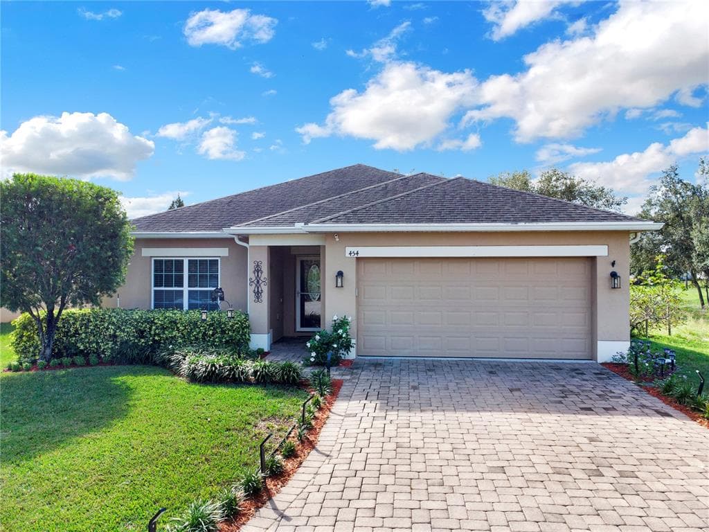 454 SALAMANCA ROAD DAVENPORT, FL 33837