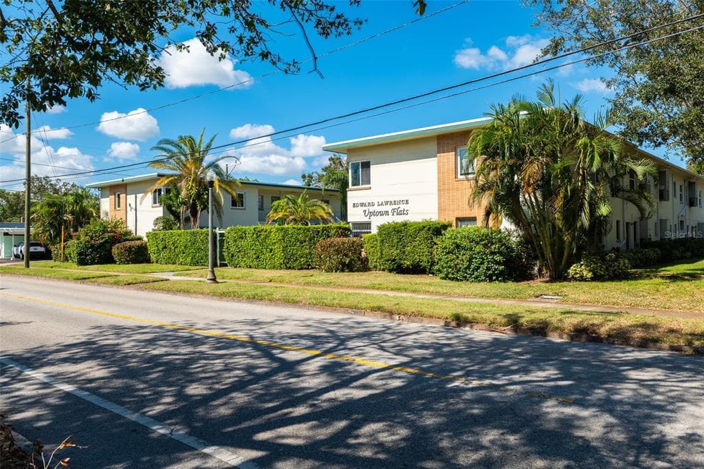 525 9TH AVENUE N UNIT 24 ST PETERSBURG, FL 33701