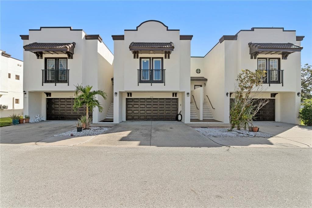 6530 BISCAYNE SHORE LANE TAMPA, FL 33611